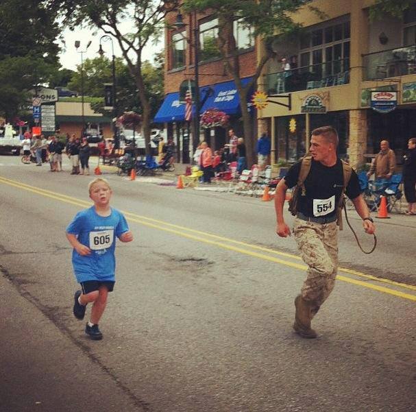 Marine Runs With Small Boy at 5K Race After the Boy Asks “Sir, Will You Please Run With Me?”