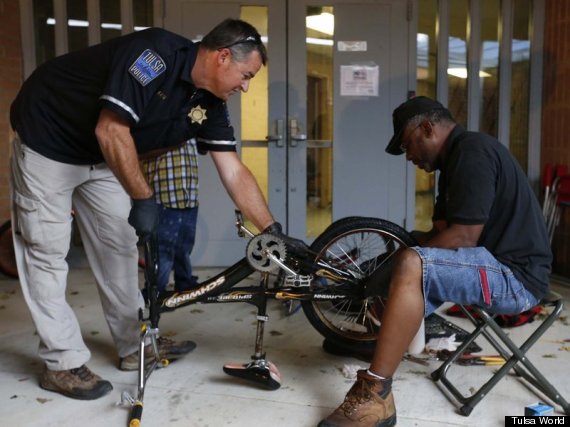  Tulsa Police Department Dedicates Day To Fixing Local Kids' Bikes 