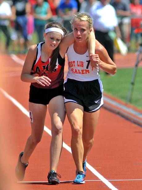 When this girl turned around during a race to help a girl who had fallen down. That girl was her opponent.
