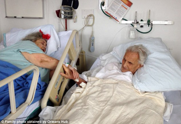 Couple Married for 60 Years Die Holding Hands2
