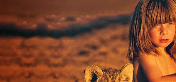 Girl Growing Up Alongside Wild Animals In Africa_05