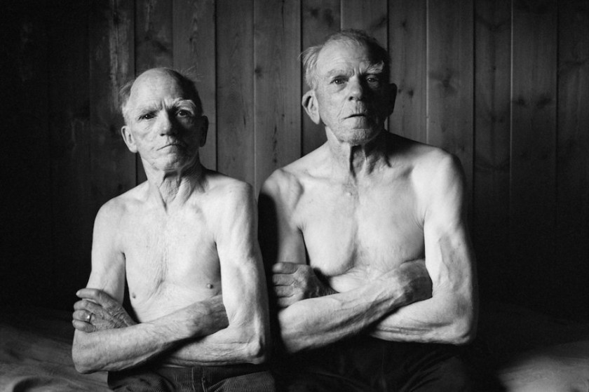Heartbreaking Photo Series Captures The Final Years Of Two Brothers And Lifelong Best Friends6