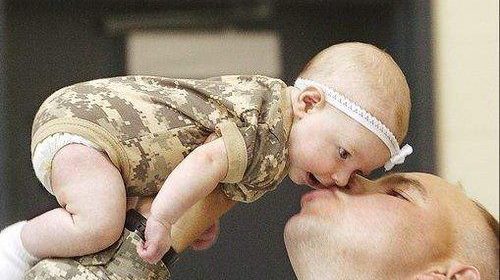 Holding a baby daughter after a heavy gun is sometimes a far more difficult task as it seems. coming home from the war often means that men have to learn to love again. In spite of facing with terrible memories and problems such as post traumatic stress disorder, these men seem to perform well.