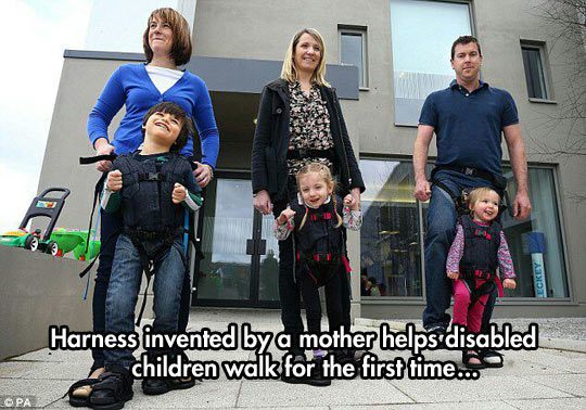 cool-kids-mom-harness-walking