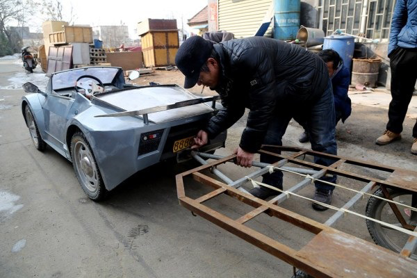 Grandfather Spends 6-months Building a Mini-Lamborghini for his Grandson