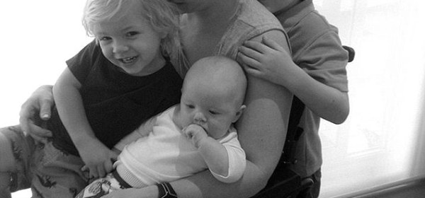 Mother left paralysed by childbirth finds brand new $45,000 4WD on her front lawn… left there by an anonymous Good Samaritan