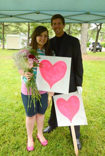 Reporter covers own marriage proposal​