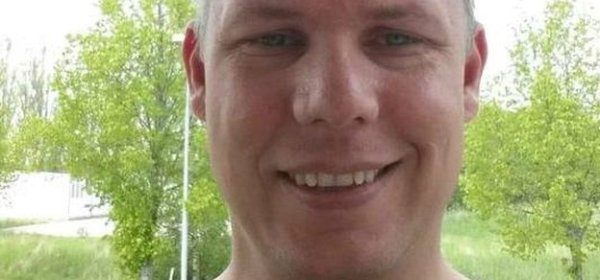 bus_driver_helps_girl_02