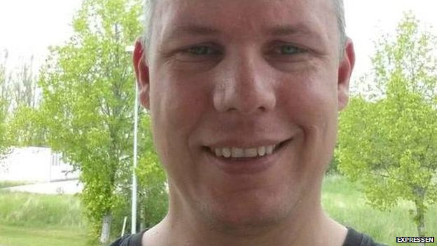 bus_driver_helps_girl_02