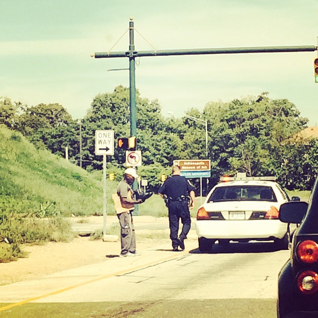 NBA Player Captures Police Officer’s Generosity Toward Homeless Man