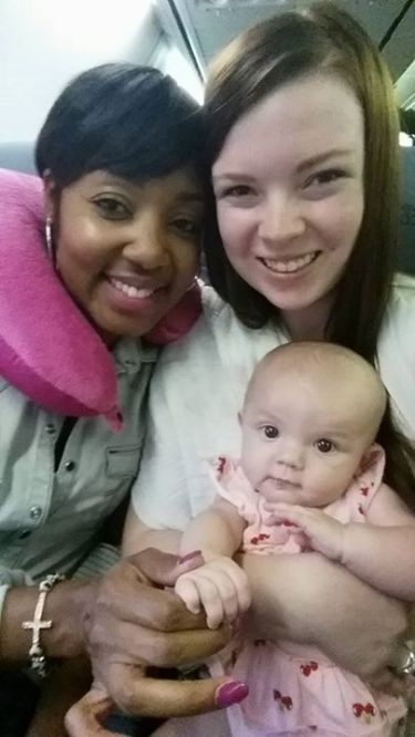 Mom Thanks an Airline Passenger for Her Kindness