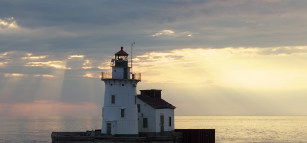 Cleveland_West_Pierhead_Lighthouse