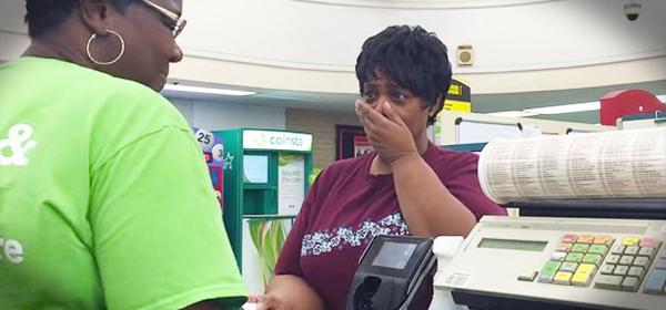 Man pays for stranger's groceries