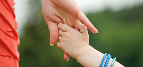 To the woman and child who sat at table 9